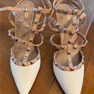 NWOT Mix No 6 Stylish Women's Studded Strappy Heels - Cream and Tan
